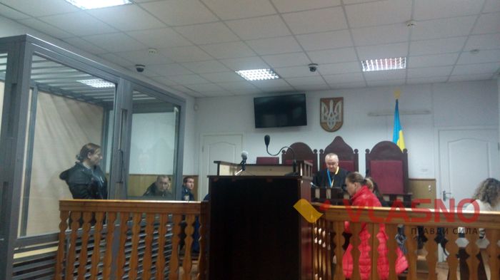 На Вінниччині п'яна жінка вдарила в око поліцейського: він осліп, суд відпустив підозрювану 