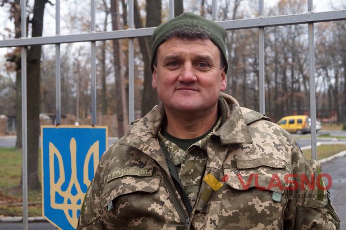 Ніч у пеклі: як калинівські військові евакуйовували 70-тонну «Осу» та гасили палаючі майданчики з боєприпасами 