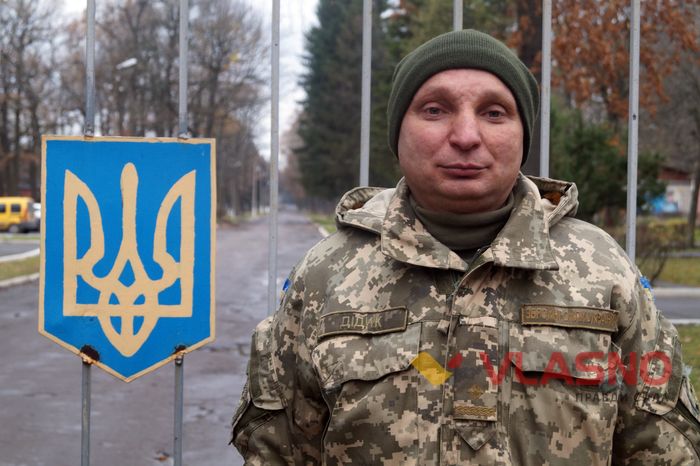 Ніч у пеклі: як калинівські військові евакуйовували 70-тонну «Осу» та гасили палаючі майданчики з боєприпасами 
