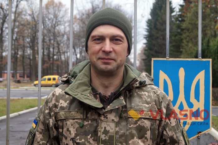 Ніч у пеклі: як калинівські військові евакуйовували 70-тонну «Осу» та гасили палаючі майданчики з боєприпасами 