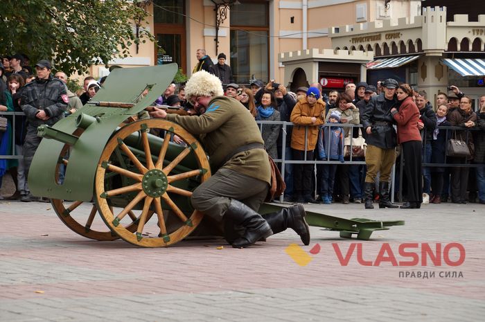Вибухи, постріли та епічні баталії: у Вінниці «билися» чотири «армії»