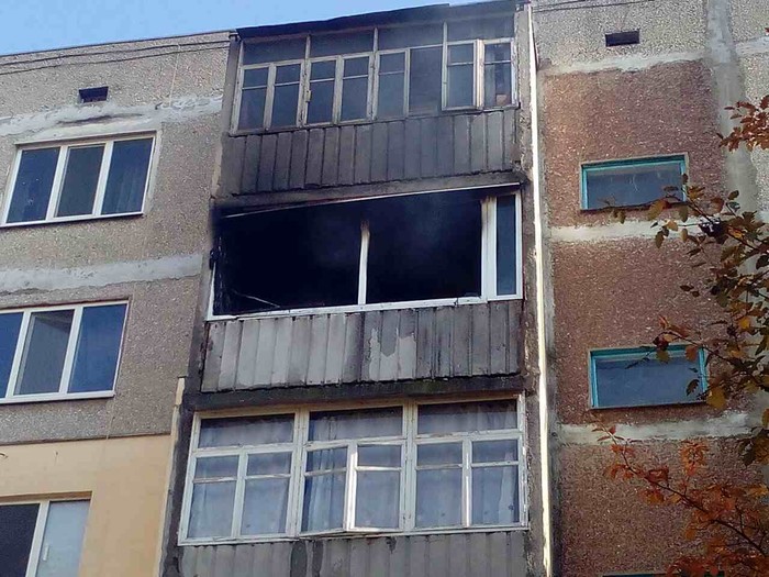 загорівся балкон в Ладижині фото