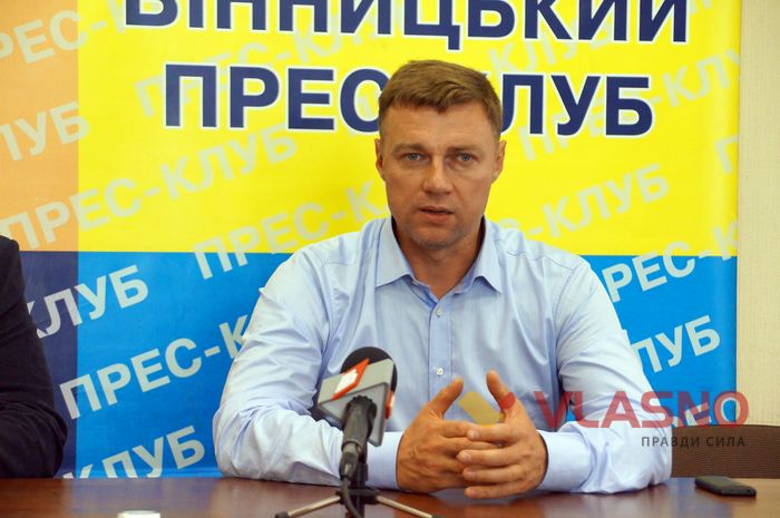 Нардеп у Вінниці не зміг потрапити на будівництво кладовища (ФОТО, ВІДЕО)