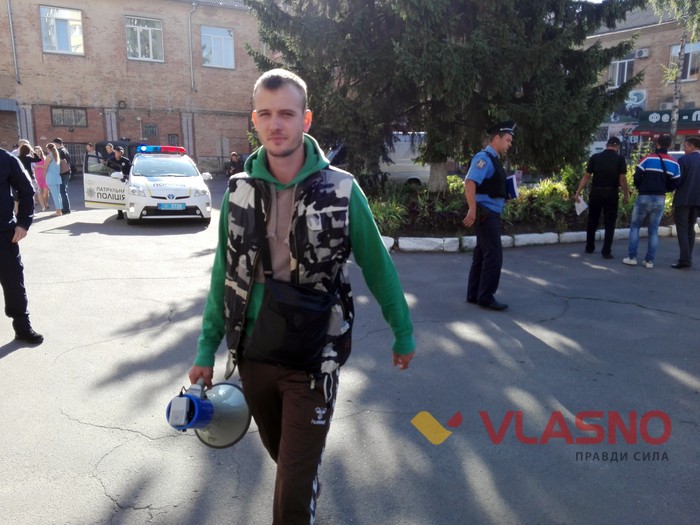 акція протесту під університетом "Україна" у Вінниці фото