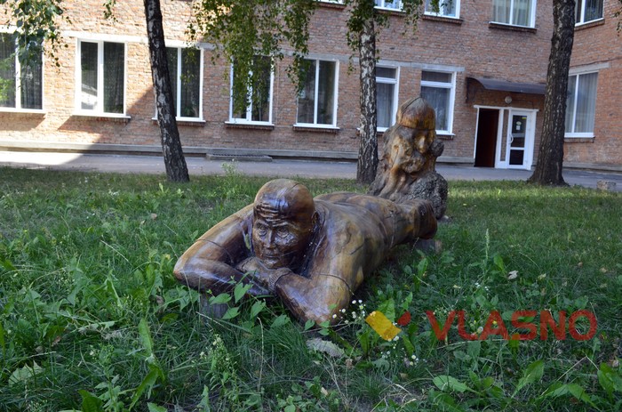 скульптури Володимира Зайця фото