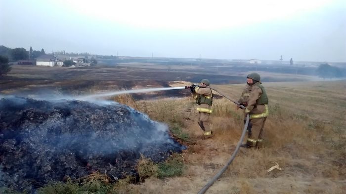 пожежа на військовому складі в селі Новоянісоль фото