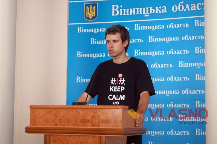Вінницьку поліцію «допитували» про справи погроз журналістам та їх побиття