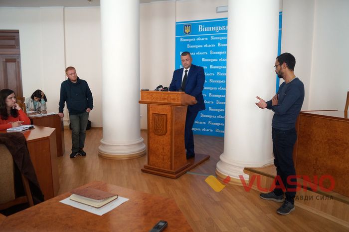 Вінницьку поліцію «допитували» про справи погроз журналістам та їх побиття