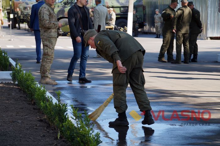 Порошенко нагородив калинівських нацгвардійців-1
