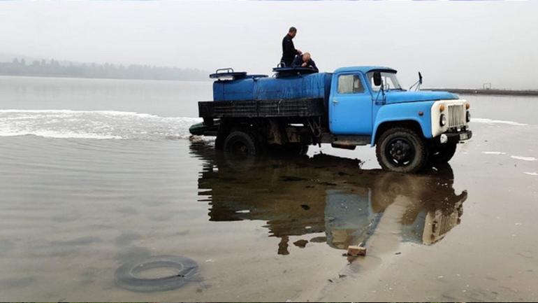 У Ладижинське водосховище випустили майже 7 тон риби