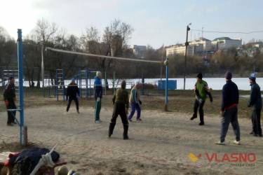 новорічний волейбол вінниця фото