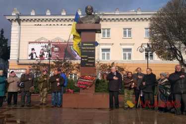 Депутати обласної і міської рад включилися в боротьбу проти знесення пам'ятника Тарасу Шевченку у Вінниці