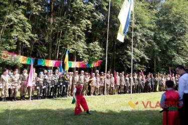 Які вінницькі громадські організації допомагають у патріотичному вихованні молоді