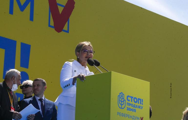 Люди хочуть референдуму, &laquo;Батьківщина&raquo; швидко збере підписи, - експерт