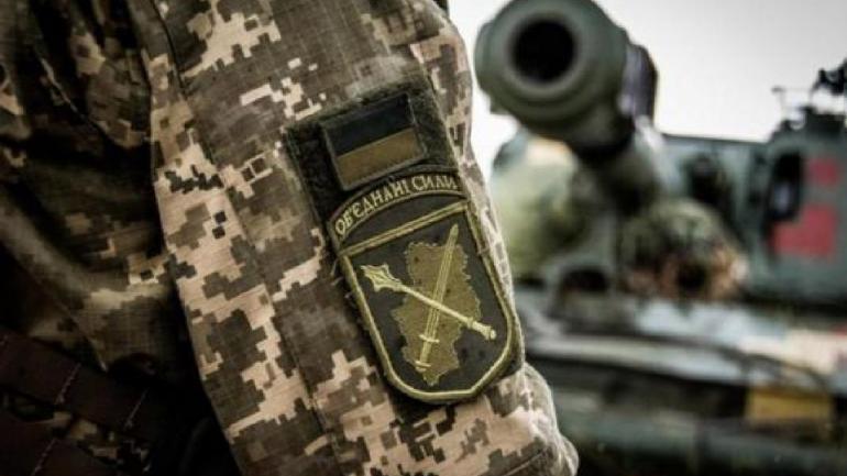 На Донбасі українських військових обстріляли з гранатометів
