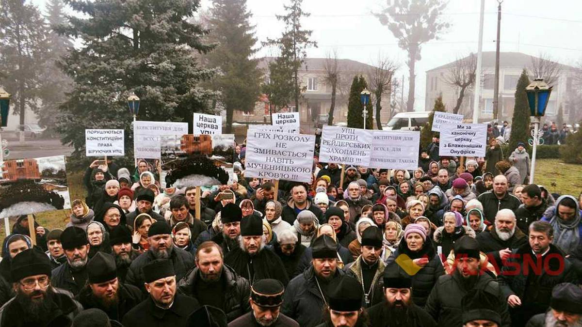 На Вінниччині священики подали заяву до поліції на голову РДА