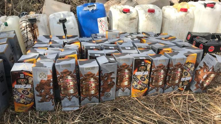 У 80-річної жительки Вінниччини виявили тонну фальсифікованого алкоголю