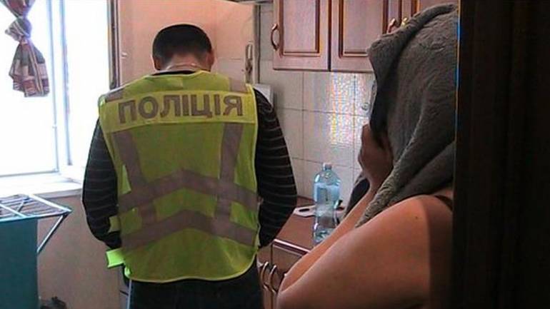 Шість масажних кабінетів у столиці виявились борделями