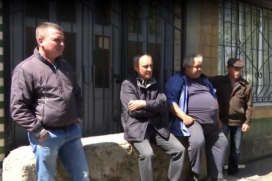 протест мешканців села Іванів фото