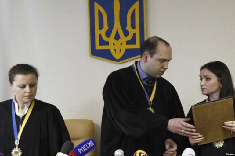 судді євромайданівців фото