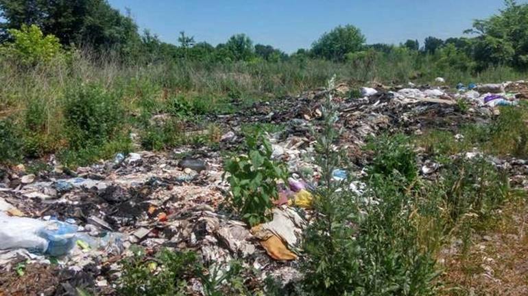 У селі на Вінниччині виявили незаконне сміттєзвалище