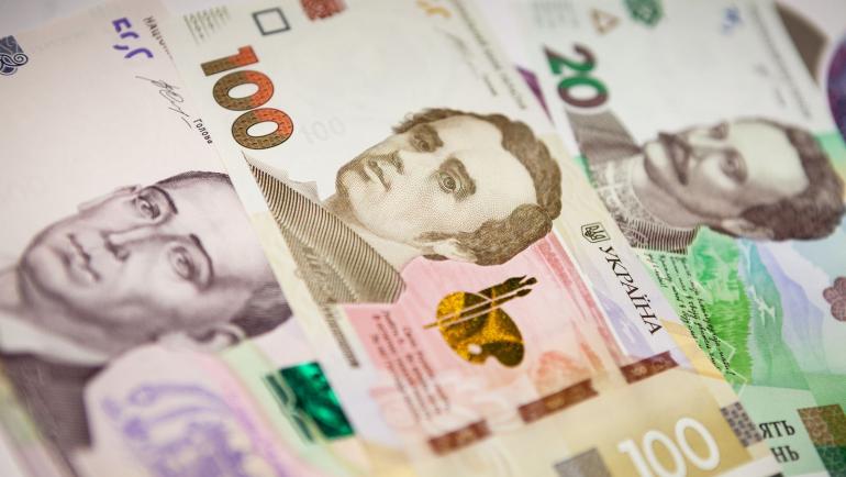 Через епідемію COVID-19 Україна може скоротити видатки держбюджету