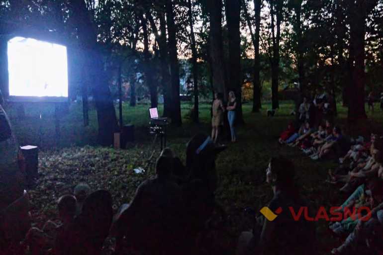 кінотеатр під відкритим небом хімік вінниця фото