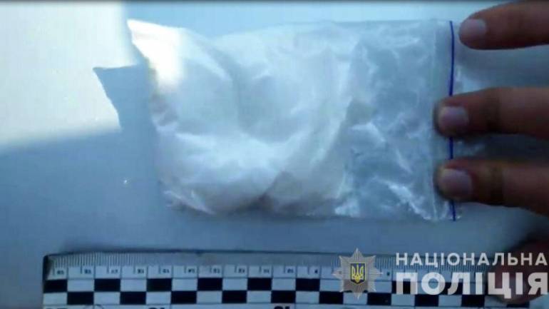 Пакет з амфетаміном виявили у кишені перехожого на Вінниччині