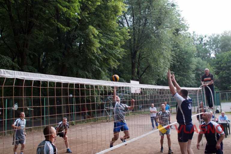 волейбольний турній у Вінниці фото