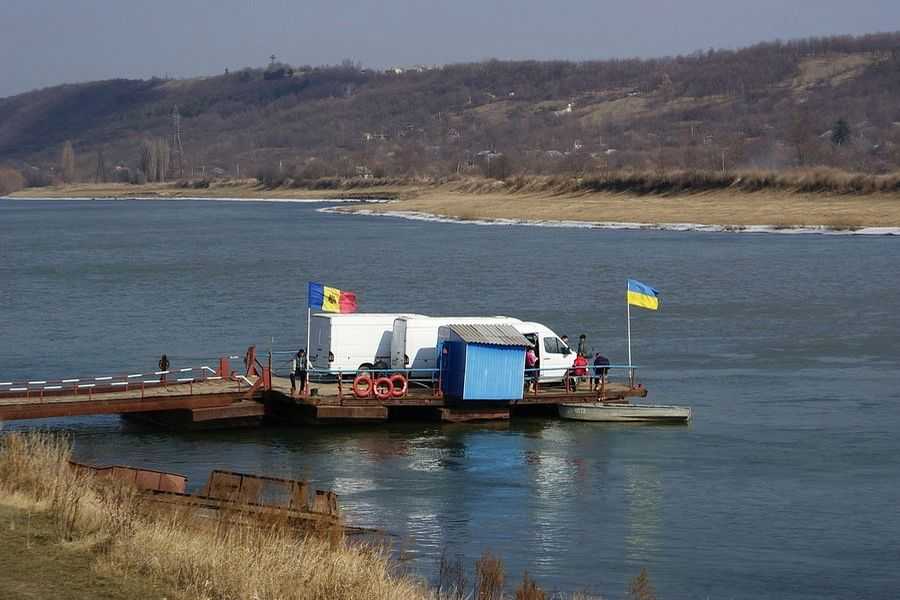 Дністер замерзає: на Вінниччині тимчасово не працюють міжнародні пункти пропуску 