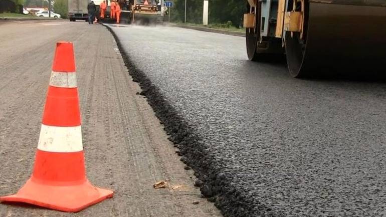 У Вінниці асфальтуватимуть вулицю: рух транспорту повністю перекриють