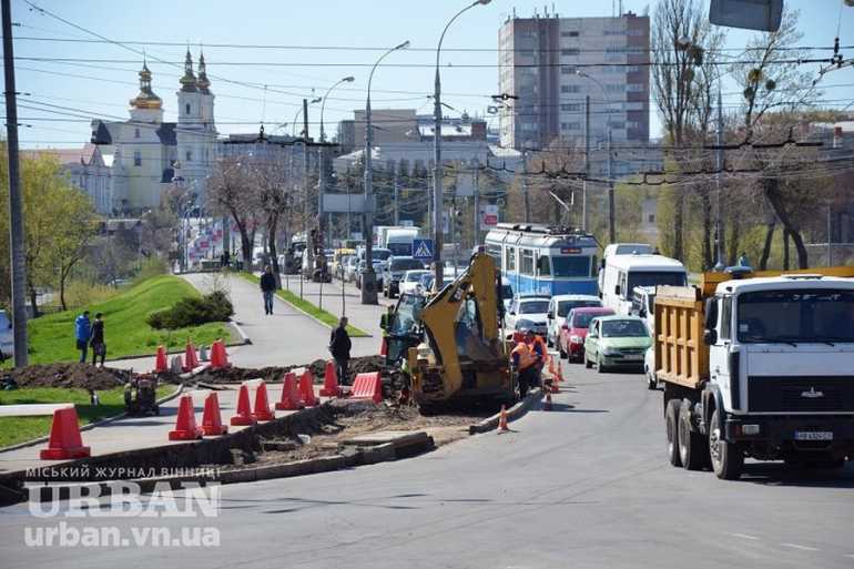 додаткова смуга руху у Вінниці фото