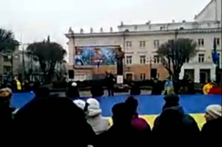 ВІДЕО!!! Народне віче на площі Небесної сотні у Вінниці 07.12.2014