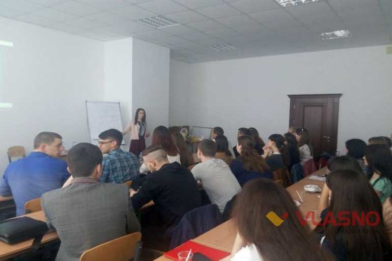 Студенти донецького університету вчилися моніторити державні закупівлі 