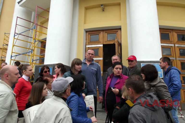 акція ешканців Пирогово біля Вінницької облради фото