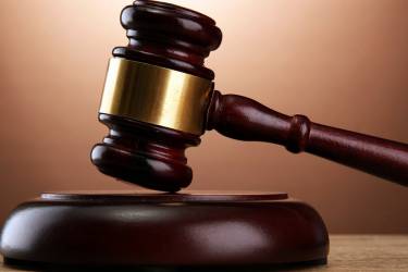 Головні лікарі продовжують судитись з владою