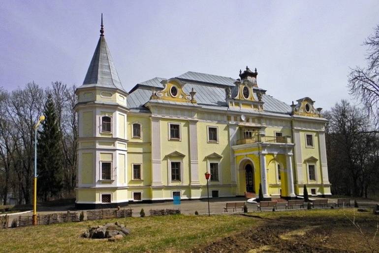 резиденція польських магнатів Собанських у селі Верхівка на Вінниччині фото