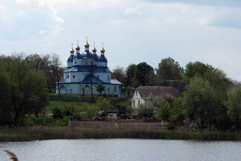 Михайлівська церква у селі Дашів на Вінниччині фото