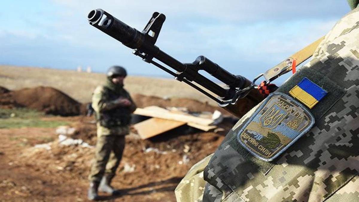 Доба АТО: опорні пункти Збройних Сил України обстрілювали 11 разів