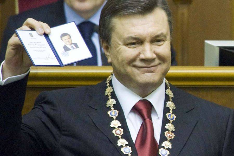 Михайло Добкін єдиний проголосував проти позбавлення Януковича звання Президента України