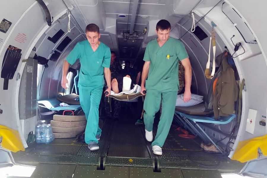 Після обстрілу Широкиного вінницький військовослужбовець потрапив до реанімації 