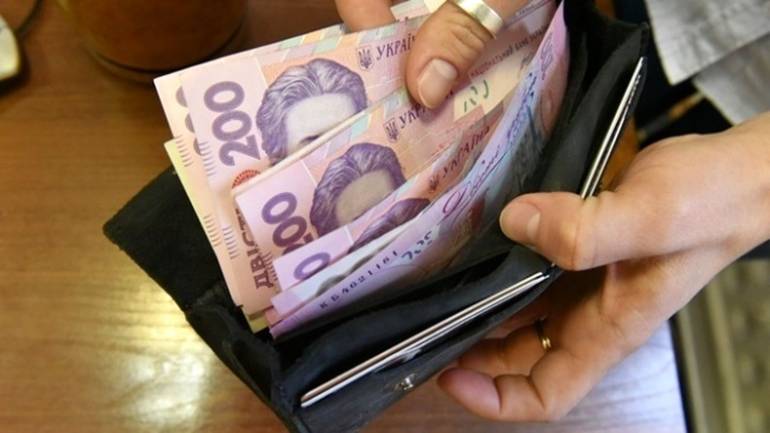 Міфи про зарплату: що перешкоджає українцям отримувати більше