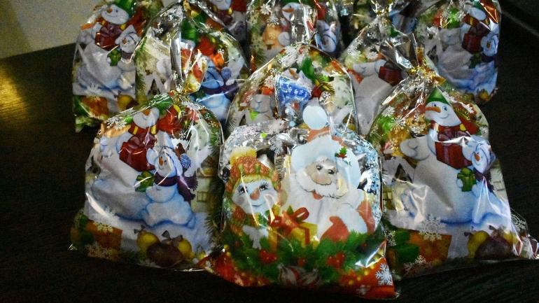 Ладижин та Хмільник закуповують новорічні подарунки для дітей