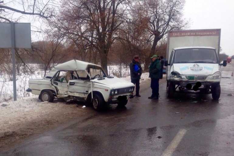 ДТП на Вінниччині через слизьку дорогу фото