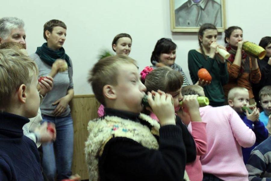 Сопілка з моркви, ударні з кавунів та гарбузів &ndash; овочевий оркестр грав для вінничан