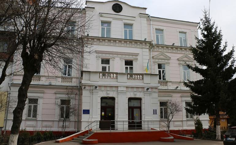 Карантин вихідного дня естетичному вихованню не завадить