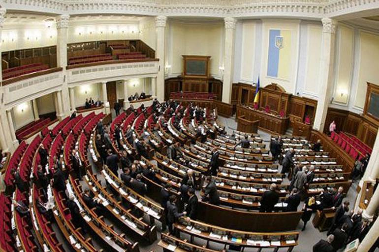 Депутатам &ldquo;несуттєво&rdquo; підвищили зарплати