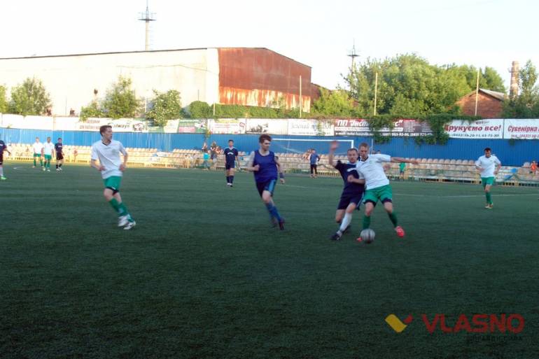 футбольний матч "Нива" &ndash; "Рошен" у Вінниці фото