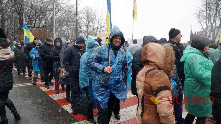 &laquo;Хай не тратять патрони&raquo;: на Вінниччині селяни знову перекриють трасу через децентралізацію