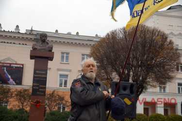 Вінничани запропонували встановити пам'ятник Небесній Сотні на Майдані Незалежності
